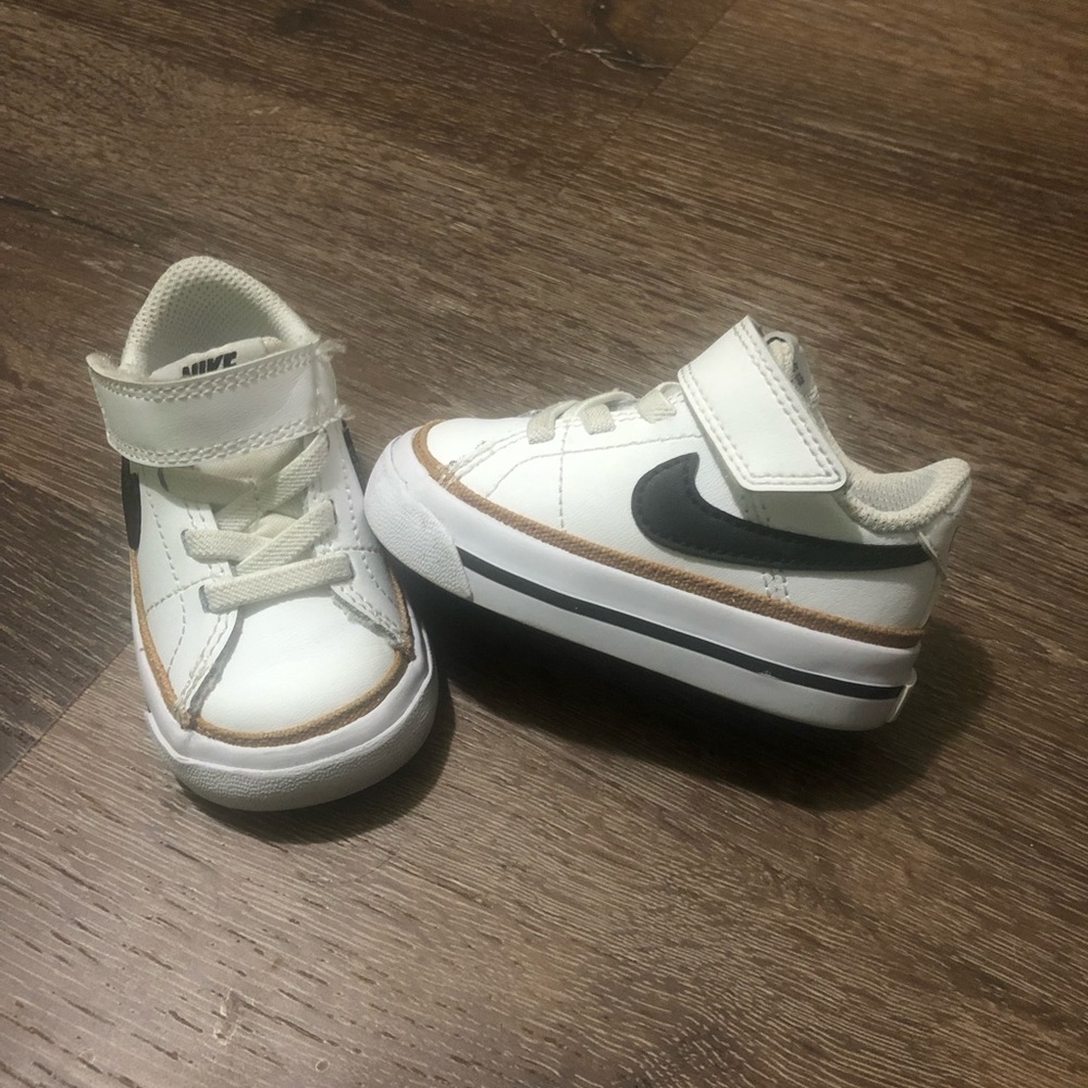 Nike court size 3